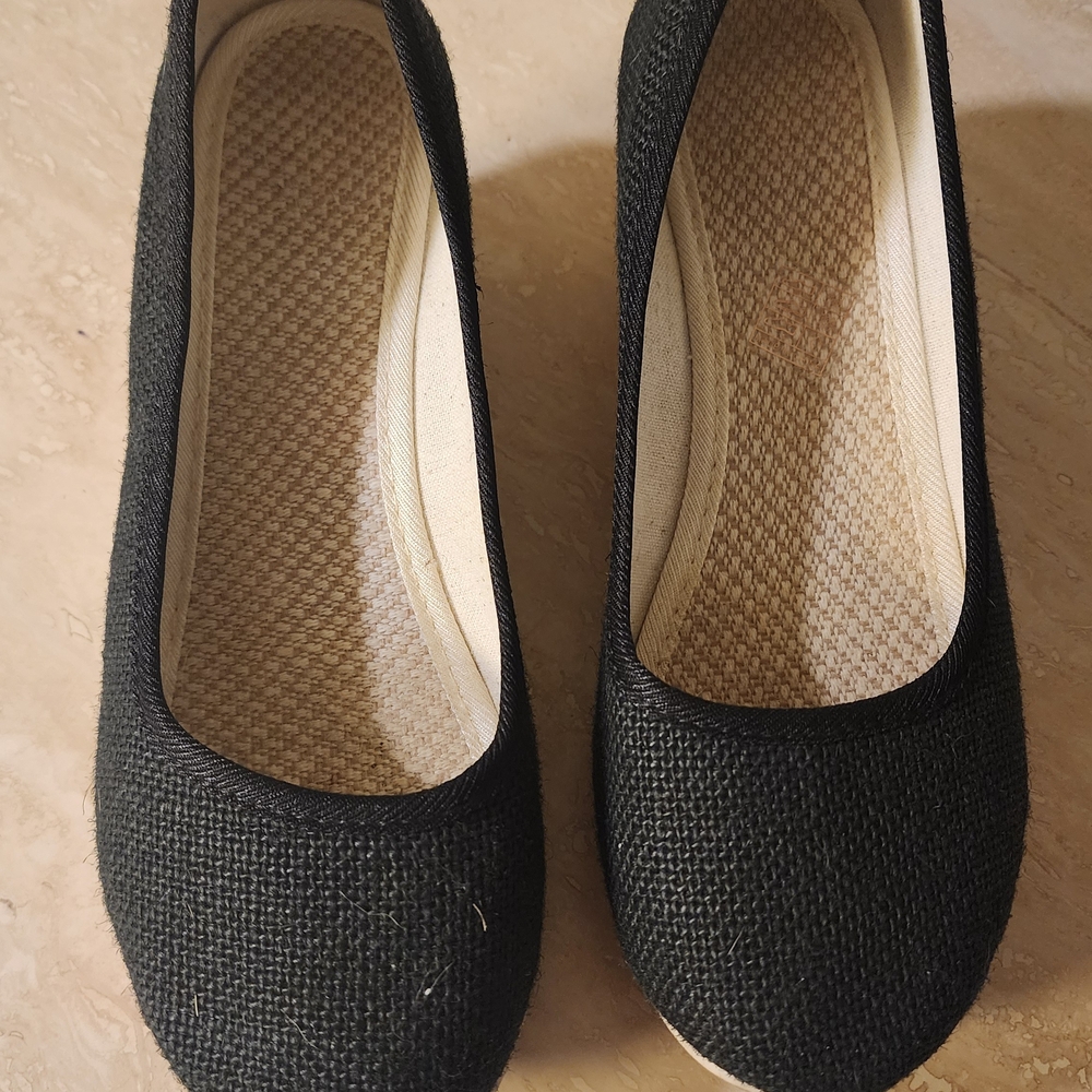 Elegant Black Women's Flats